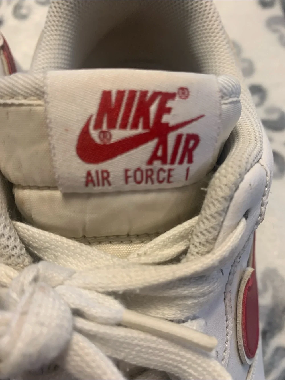 Nike white red